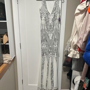 Elegant White and Gray Patterned Gown